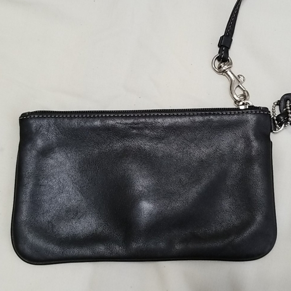 Almost Vintage Coach wristlet can hold a phone. - Picture 2 of 11